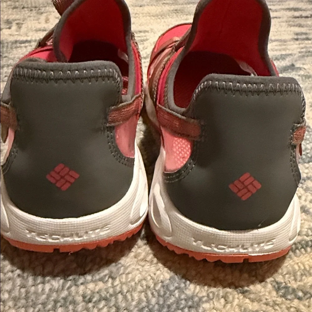 Columbia Pink Youth Okolona TechLite Water Sneakers Size 5